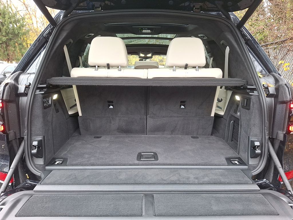 Thumbnail: 2026 BMW X7 - 28