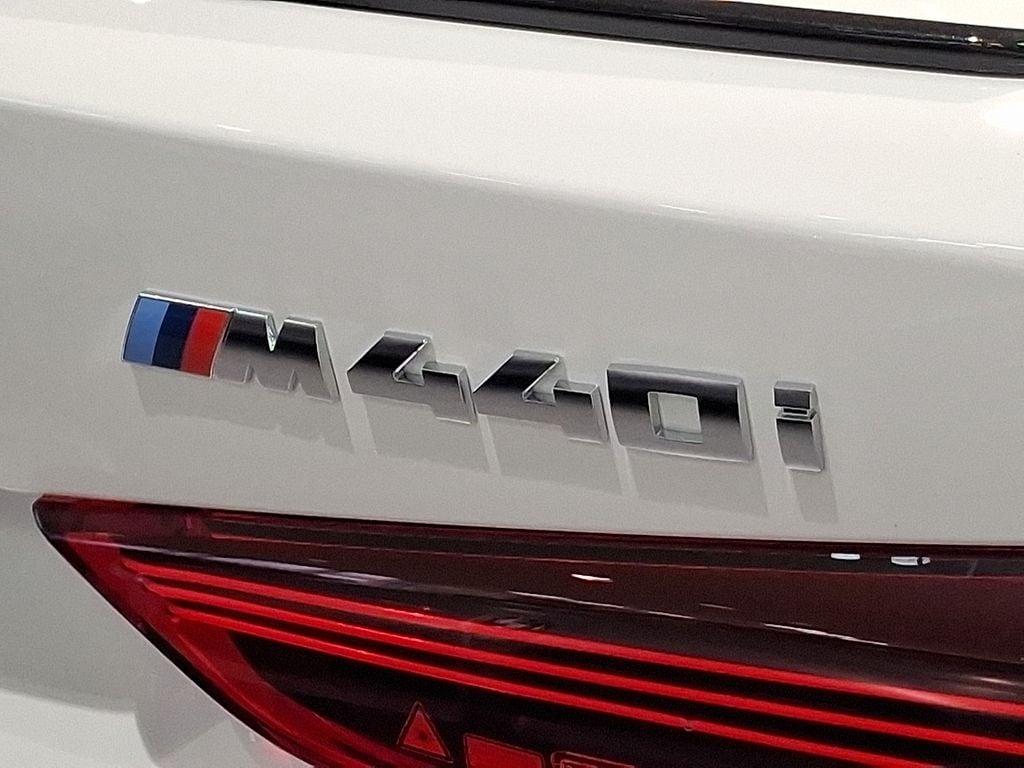 Thumbnail: 2026 BMW 4 Series - 10
