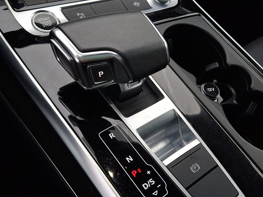 Thumbnail: 2022 Audi Q7 - 12