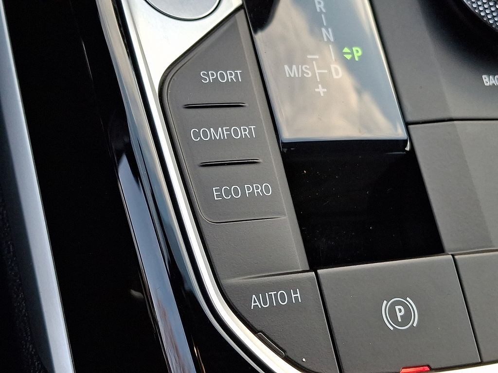 Thumbnail: 2019 BMW 3 Series - 23