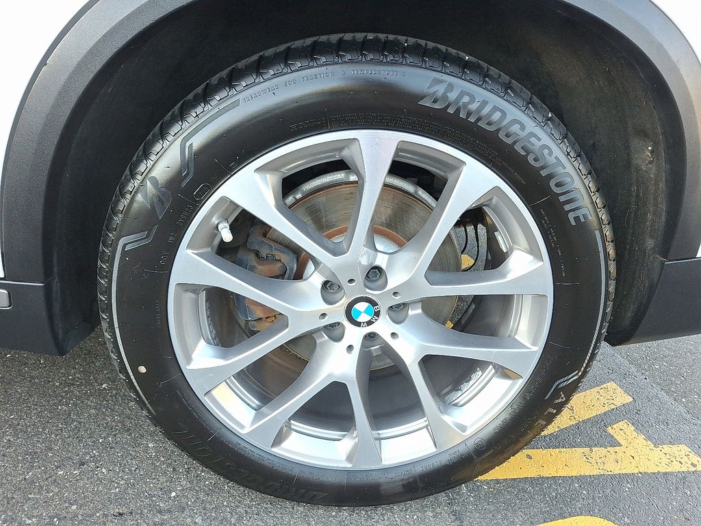 Thumbnail: 2019 BMW X5 - 6