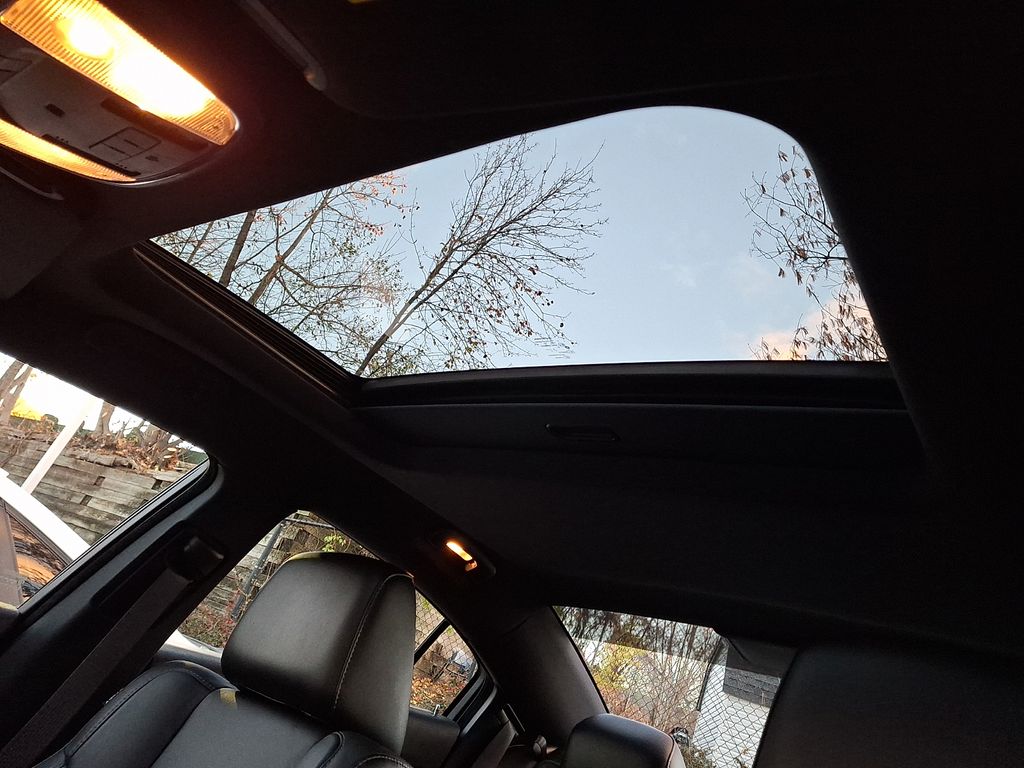 Thumbnail: 2016 Dodge Charger - 9