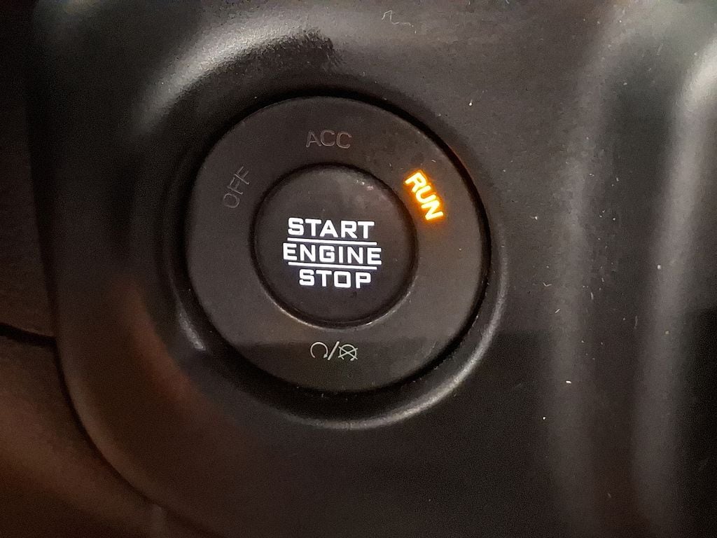 2023 Jeep Wrangler Sahara 22
