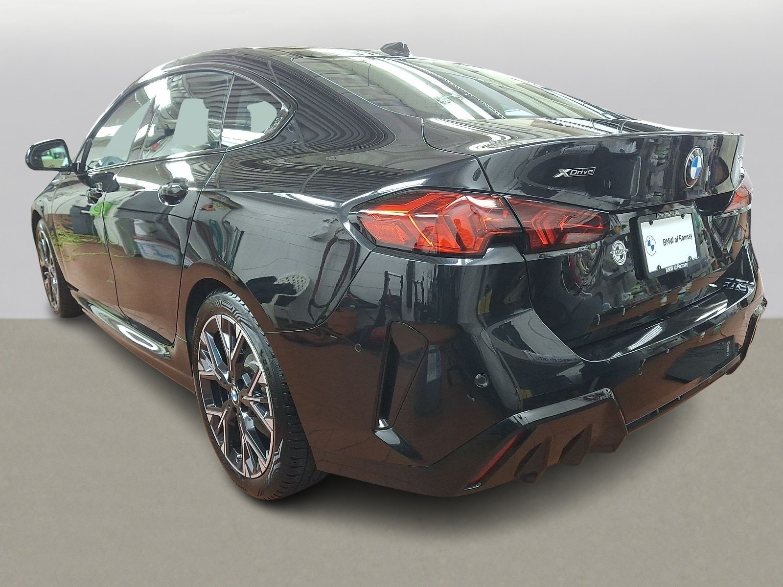 Thumbnail: 2025 BMW 2 Series - 5