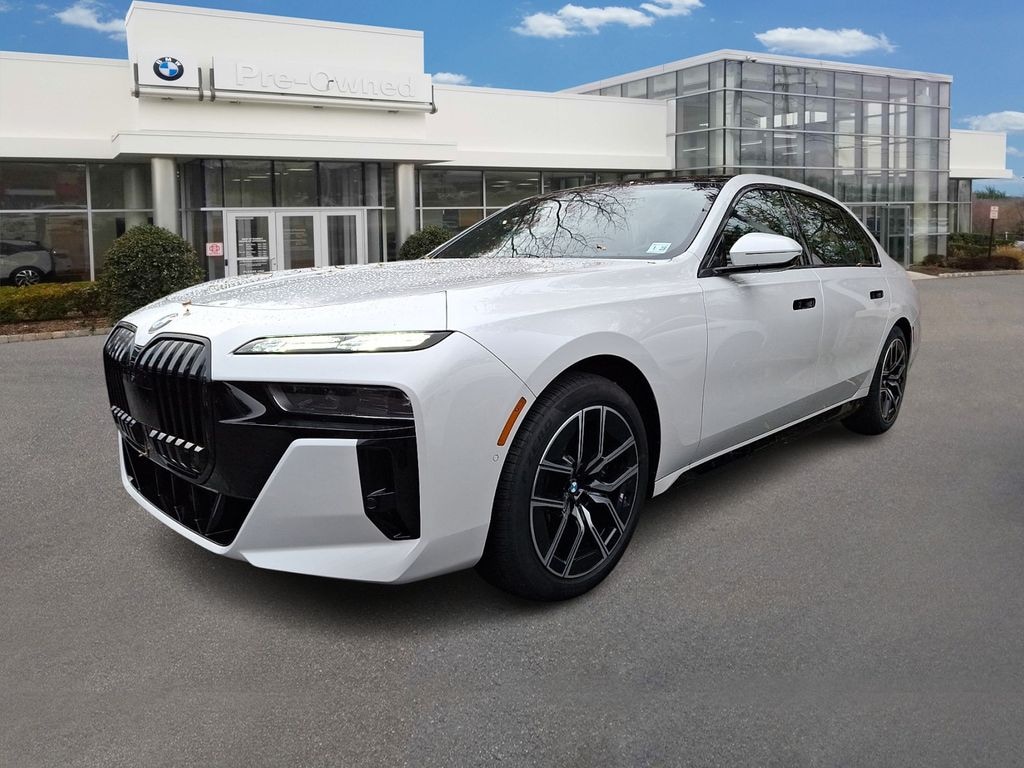 Certified 2023 BMW 760i xDrive Sedan