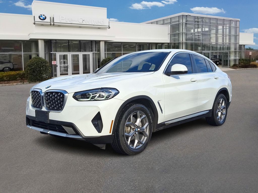 2023 BMW X4 30i's photo