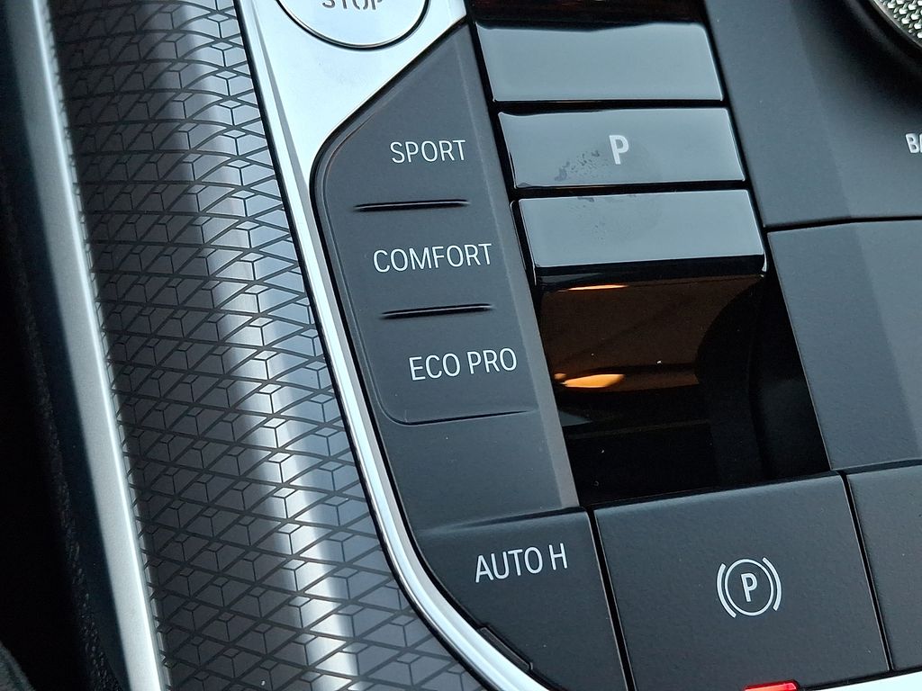 Thumbnail: 2025 BMW 3 Series - 20