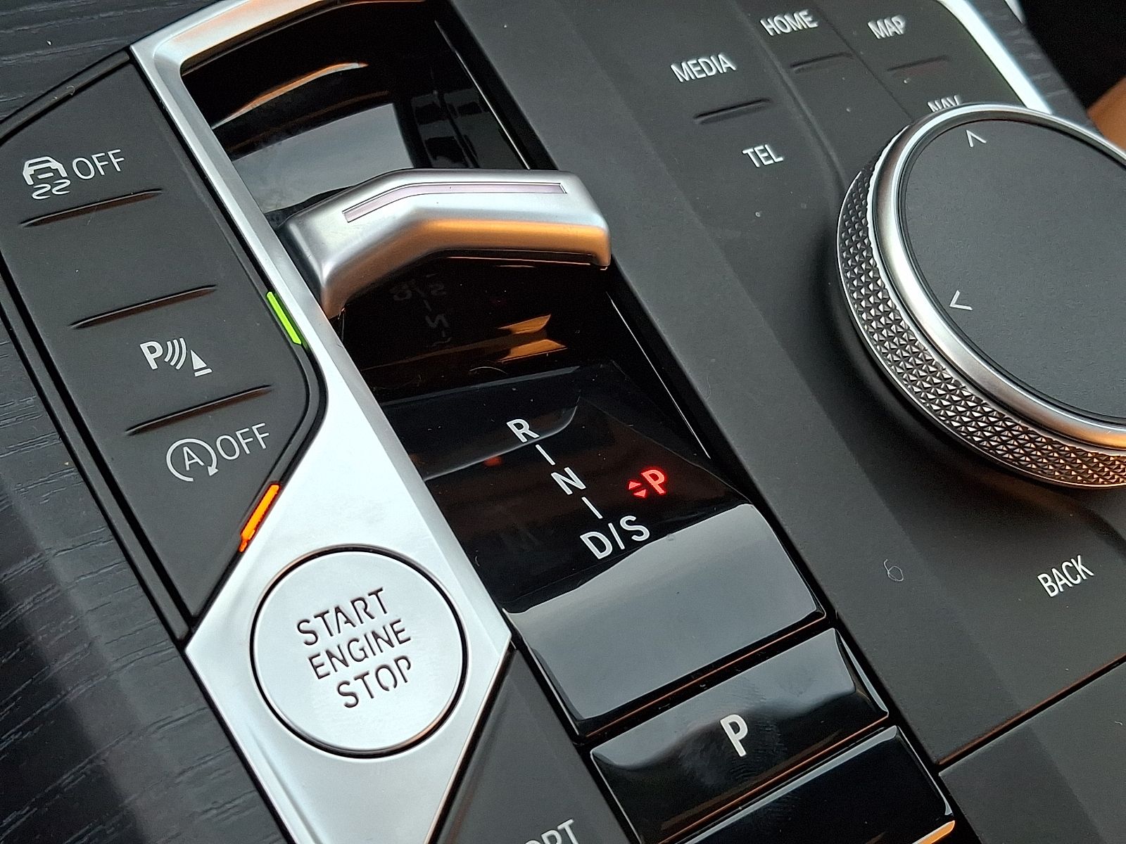 Thumbnail: 2025 BMW 3 Series - 13