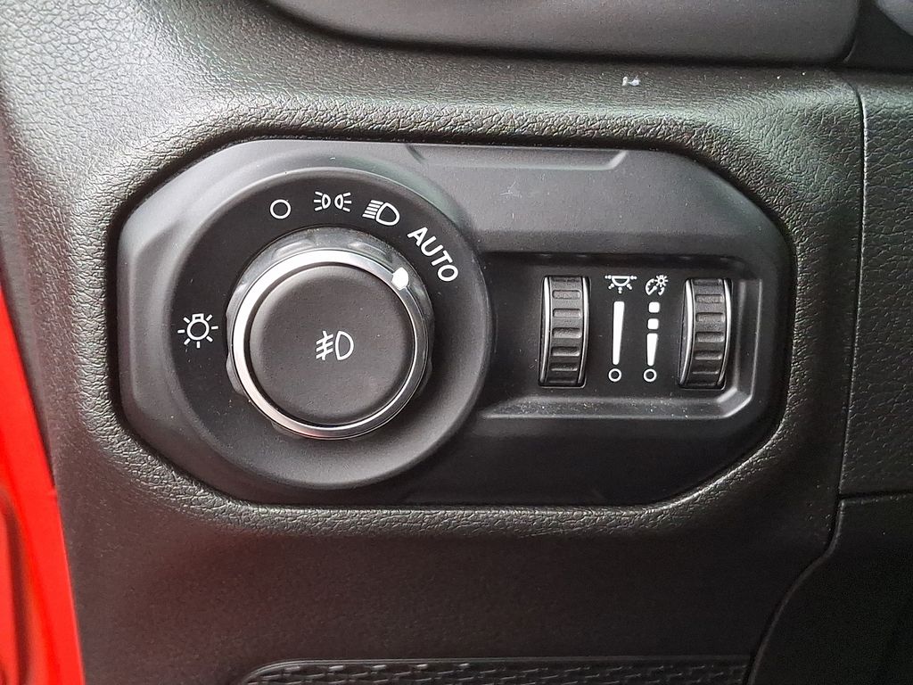 Thumbnail: 2021 Jeep Wrangler - 26