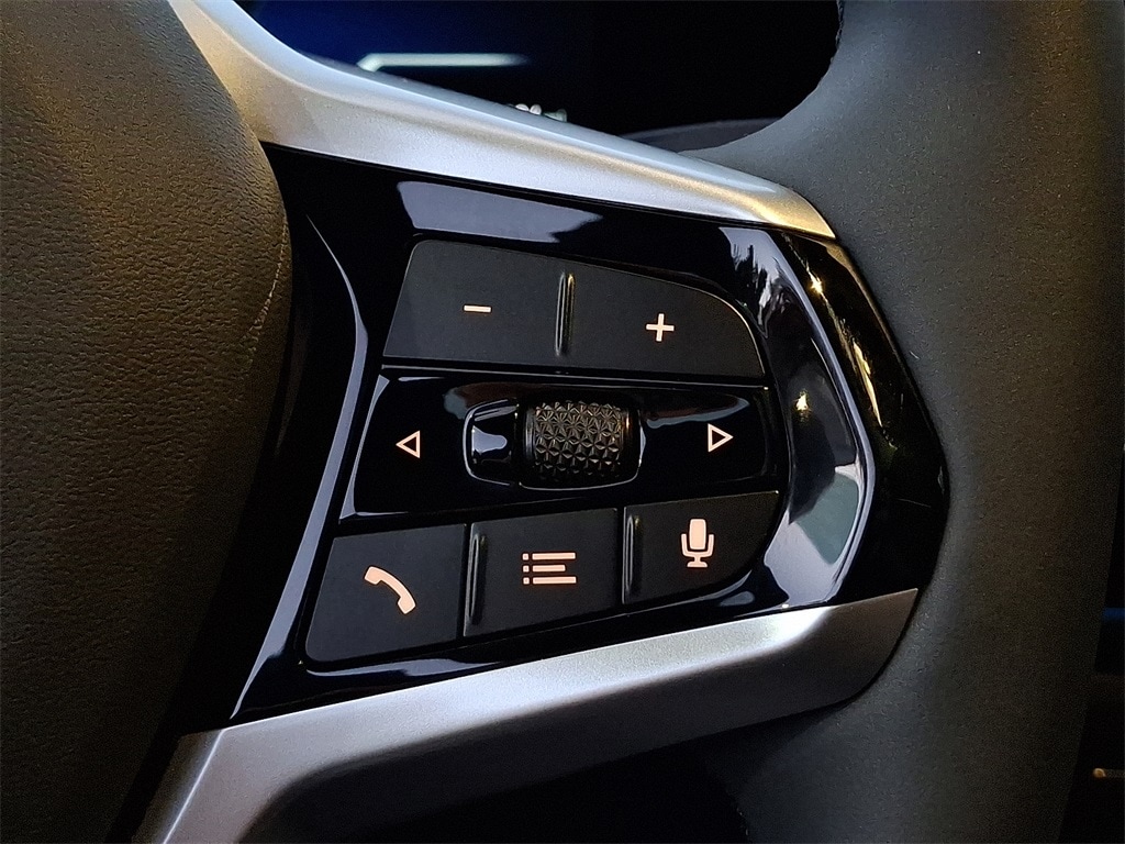 Thumbnail: 2025 BMW i4 - 15