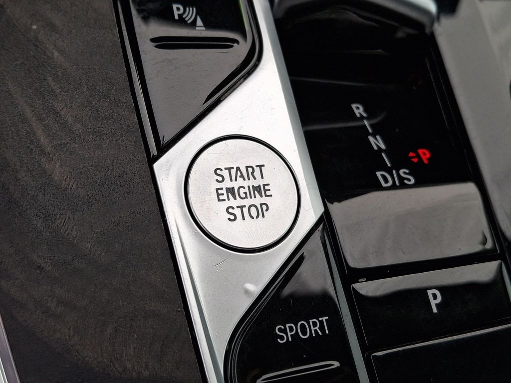 Thumbnail: 2023 BMW X7 - 20