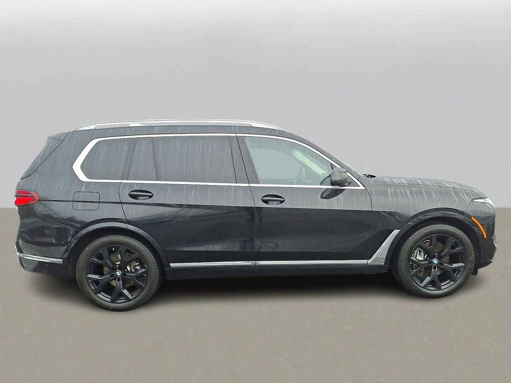 Thumbnail: 2023 BMW X7 - 4