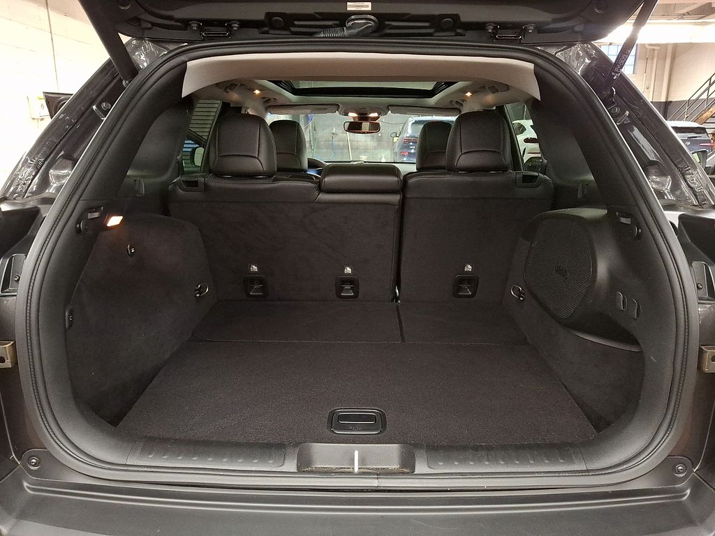 Thumbnail: 2021 Jeep Cherokee - 26