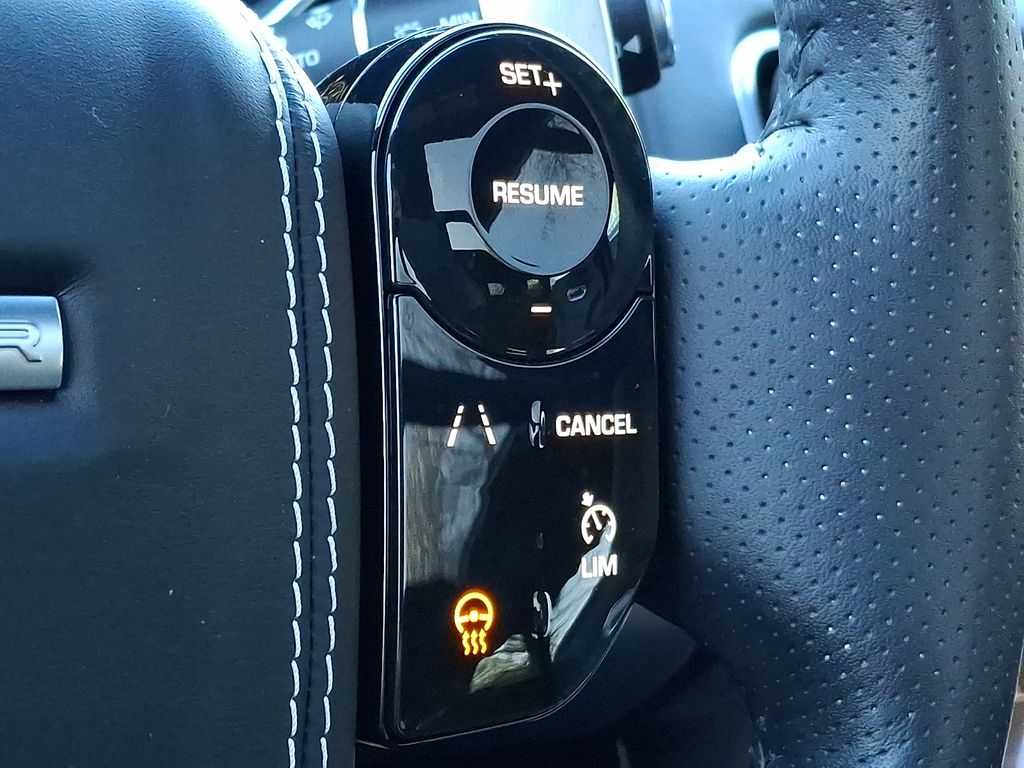 Thumbnail: 2022 Land Rover Range Rover Sport - 17