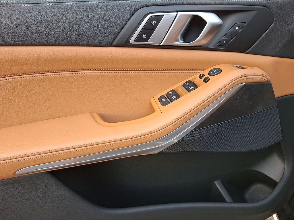 Thumbnail: 2023 BMW X5 - 10