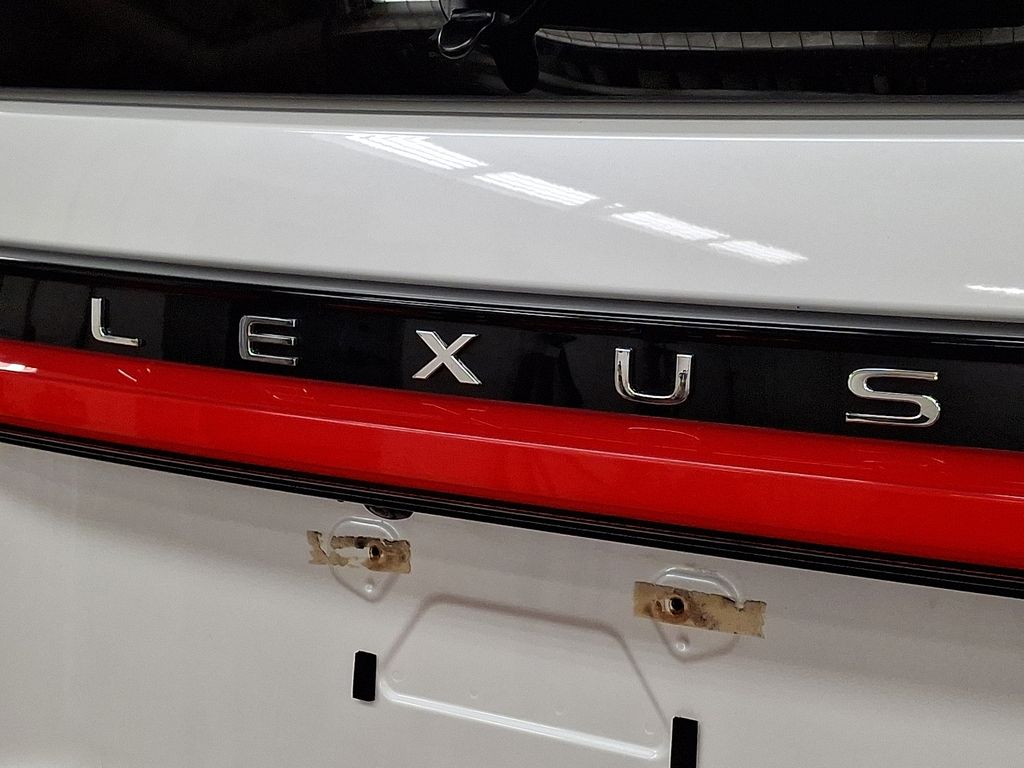 Thumbnail: 2024 Lexus GX - 30