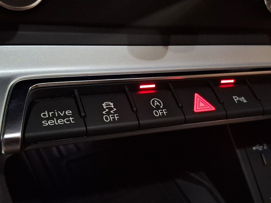 Thumbnail: 2019 Audi Q3 - 22