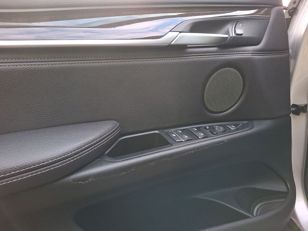 Thumbnail: 2018 BMW X5 - 8