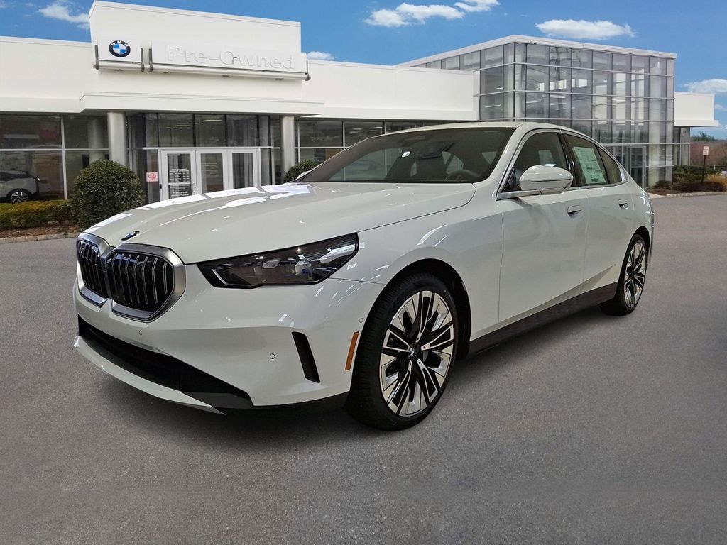 New 2026 BMW 530i xDrive Sedan