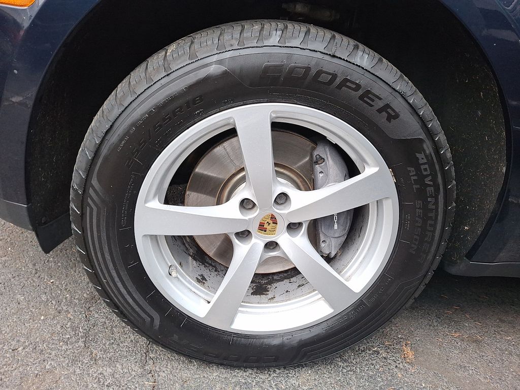 Thumbnail: 2019 Porsche Macan - 6