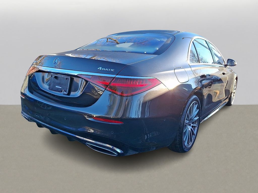 Thumbnail: 2022 Mercedes-Benz S-Class - 3