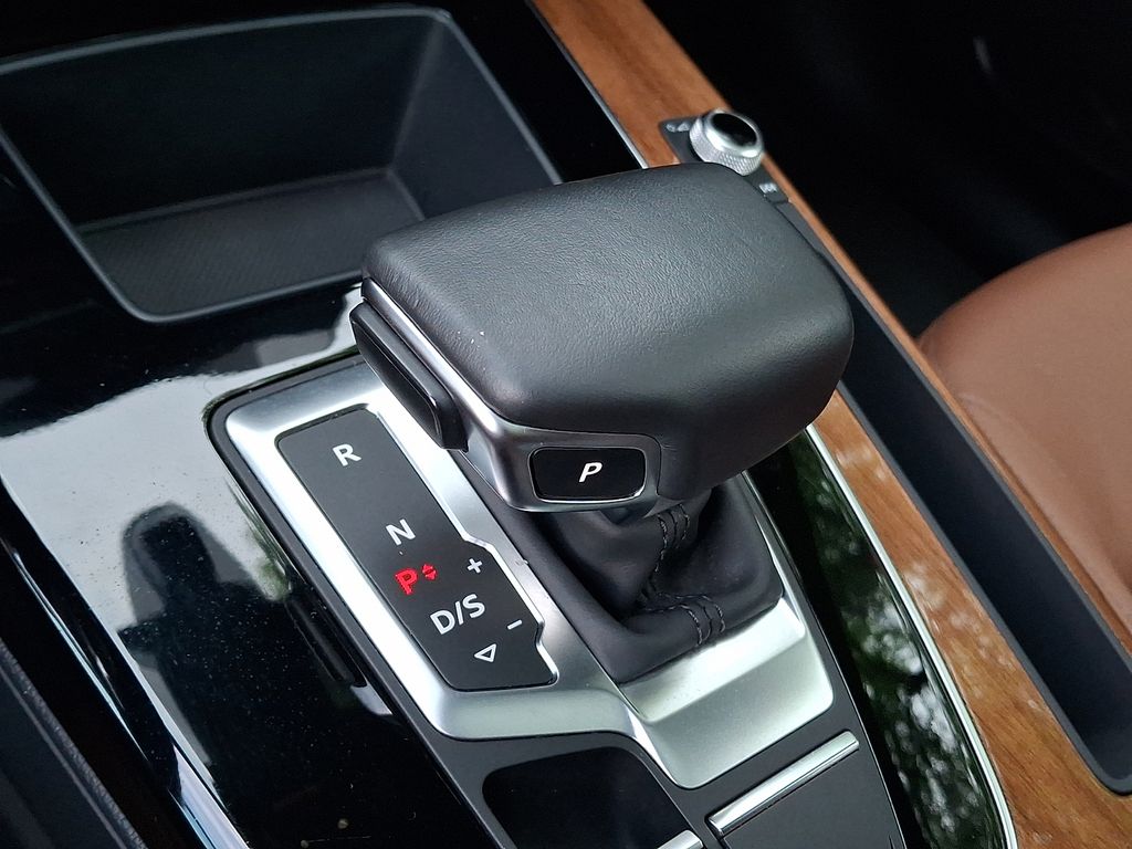 Thumbnail: 2022 Audi Q5 - 13
