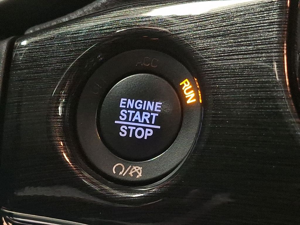 Thumbnail: 2020 Jeep Grand Cherokee - 19