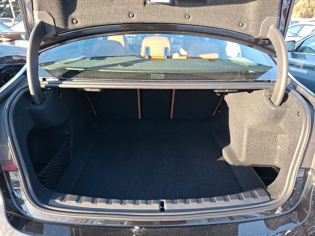 Thumbnail: 2025 BMW 3 Series - 27