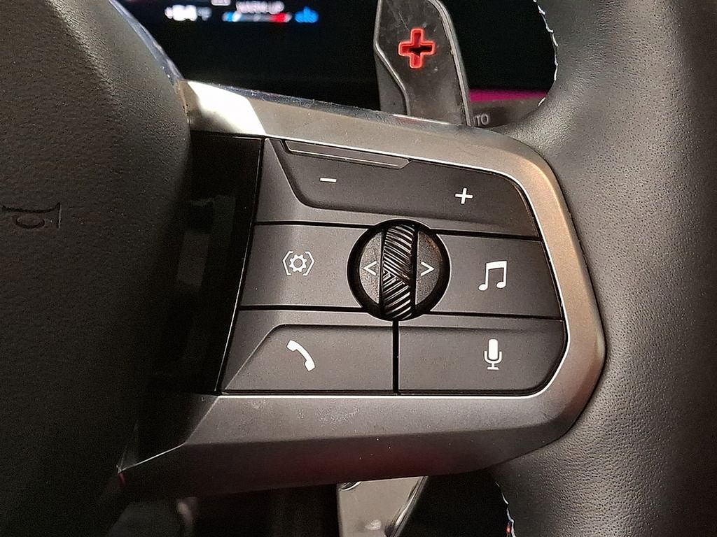 Thumbnail: 2025 BMW 2 Series - 17