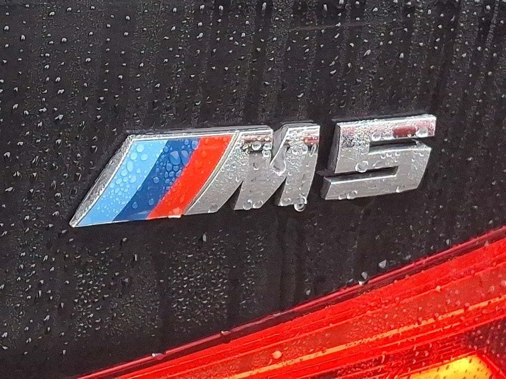 Thumbnail: 2019 BMW M5 - 30