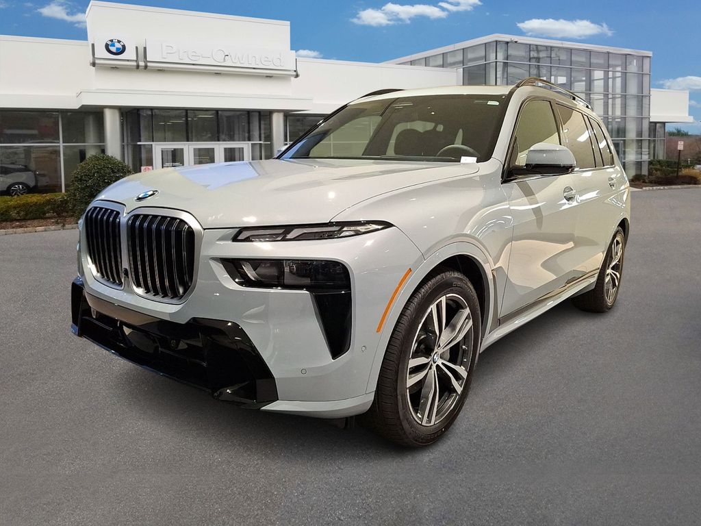 2026 BMW X7 xDrive40i's photo