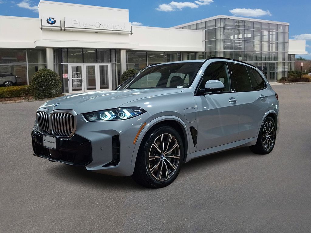 Thumbnail: 2025 BMW X5 - 1