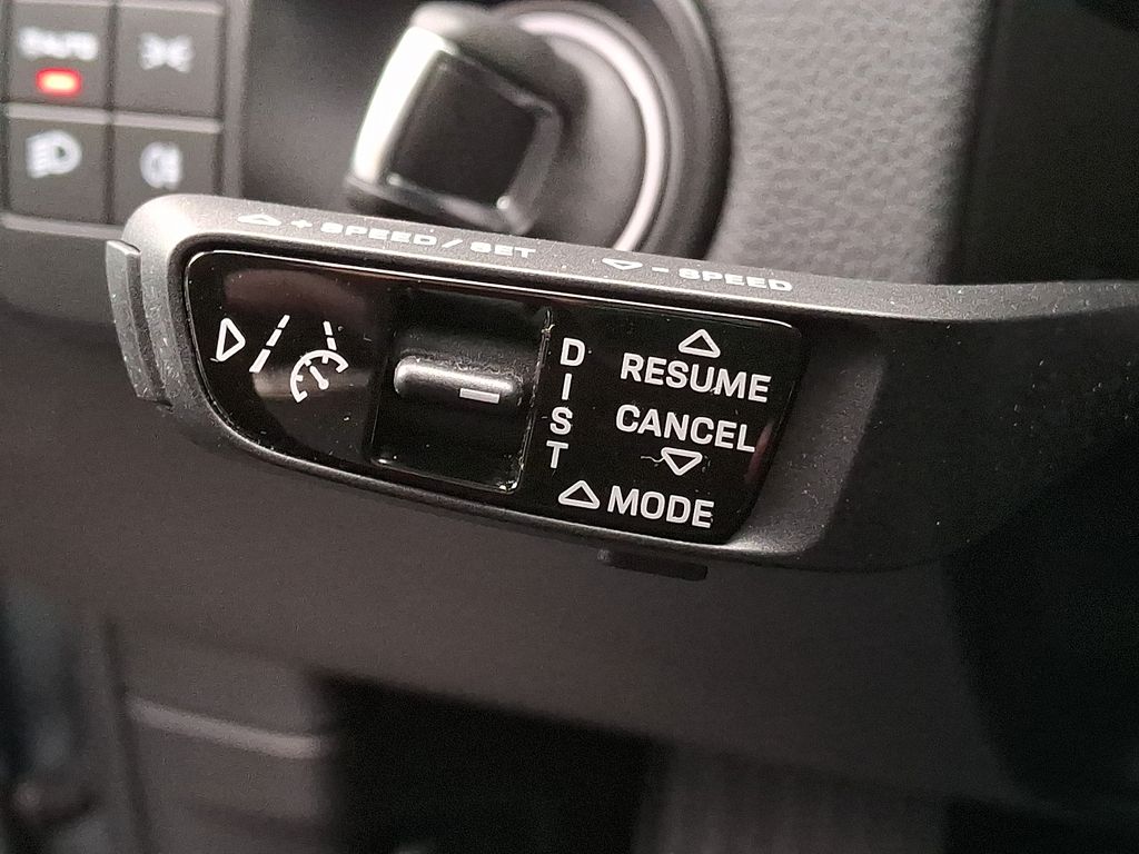 Thumbnail: 2023 Porsche Cayenne - 19