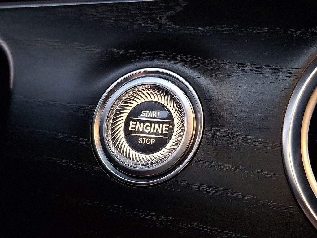 Thumbnail: 2022 Mercedes-Benz E-Class - 18