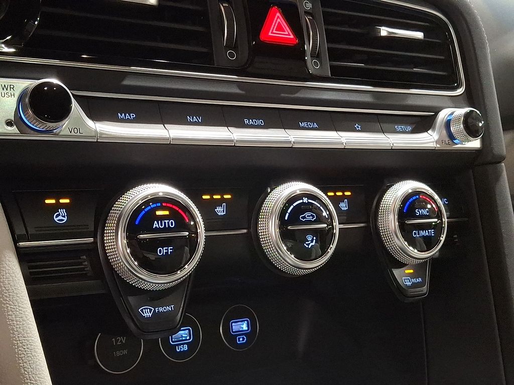 Thumbnail: 2023 Genesis G70 - 13