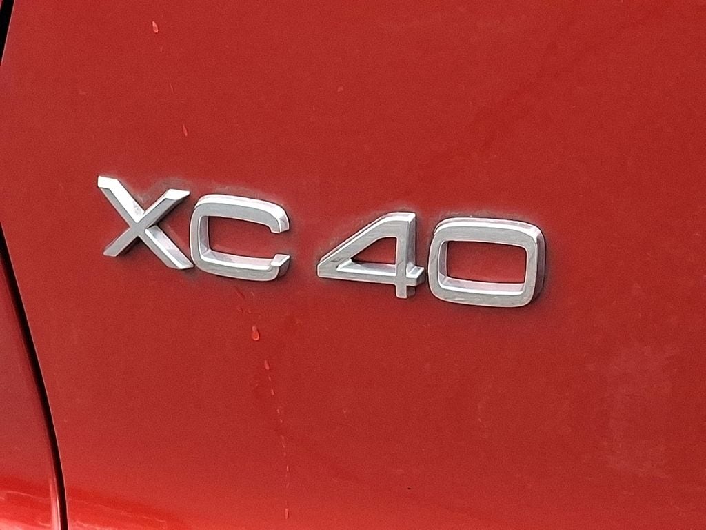 Thumbnail: 2023 Volvo XC40 - 30