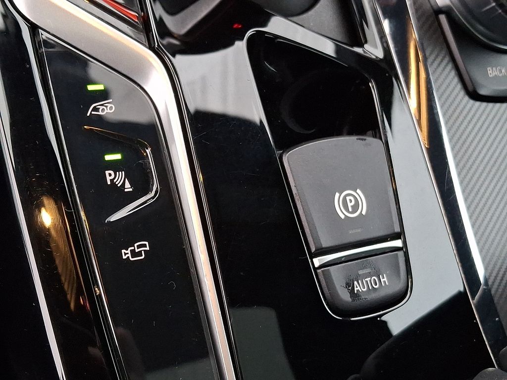 Thumbnail: 2019 BMW M5 - 22