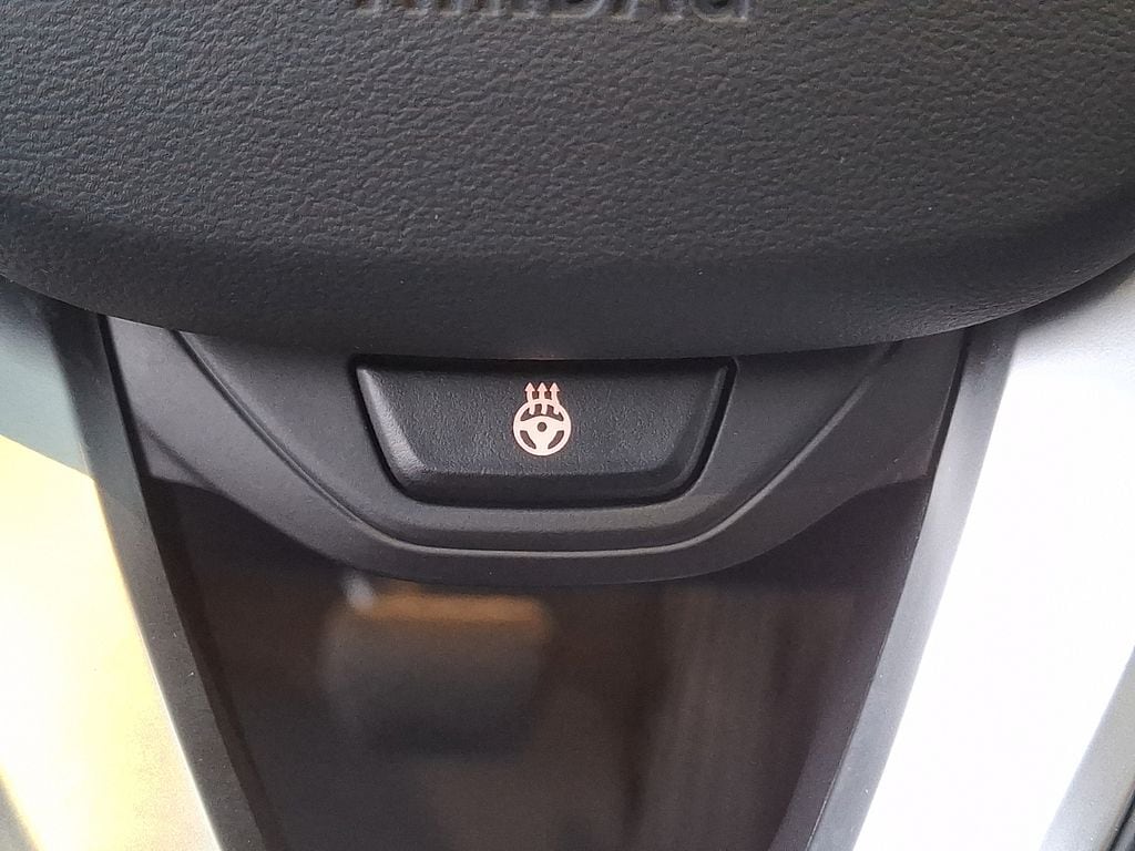 Thumbnail: 2024 BMW i4 - 18