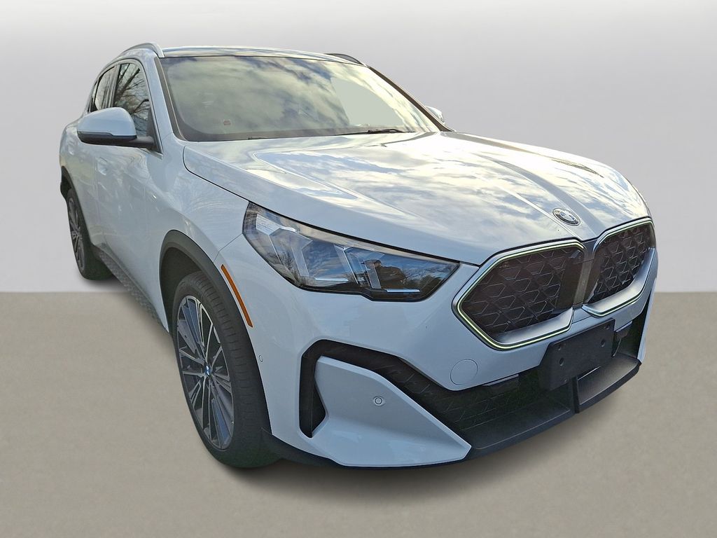 Thumbnail: 2024 BMW X2 - 3