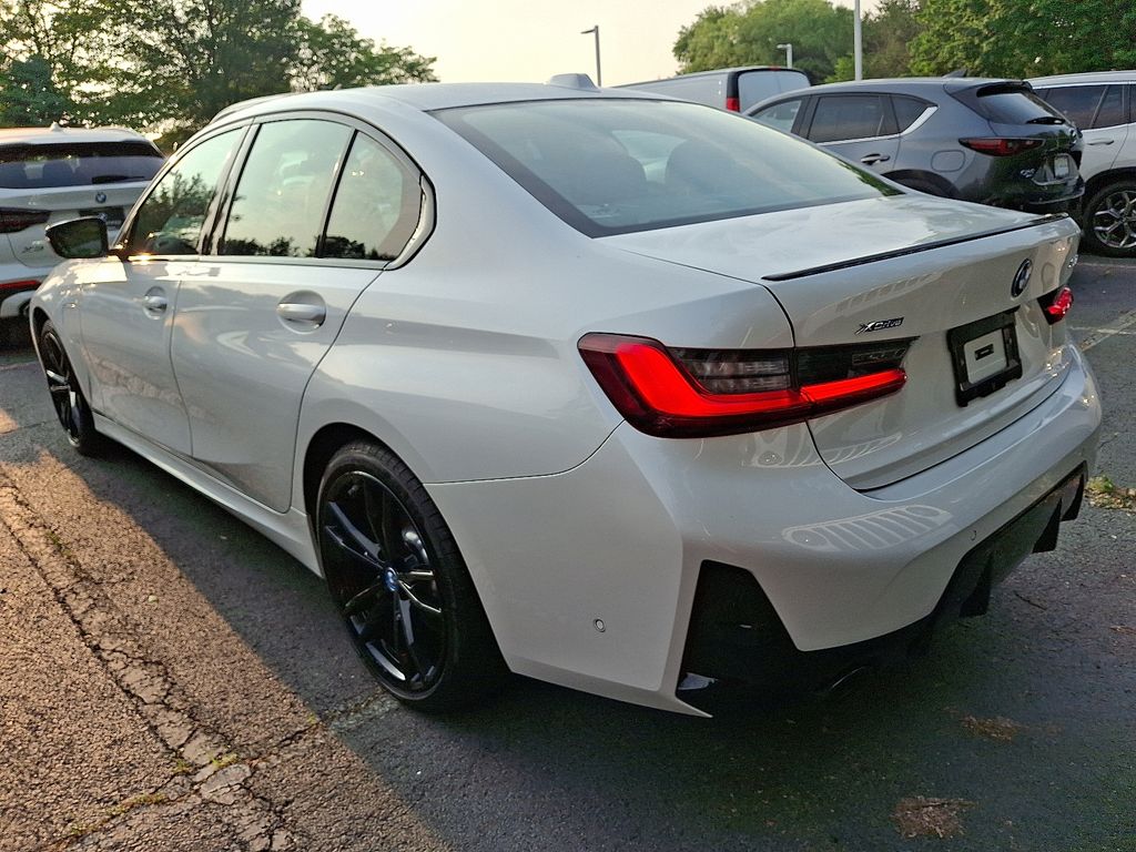 2024 BMW 3 Series 330e xDrive 7