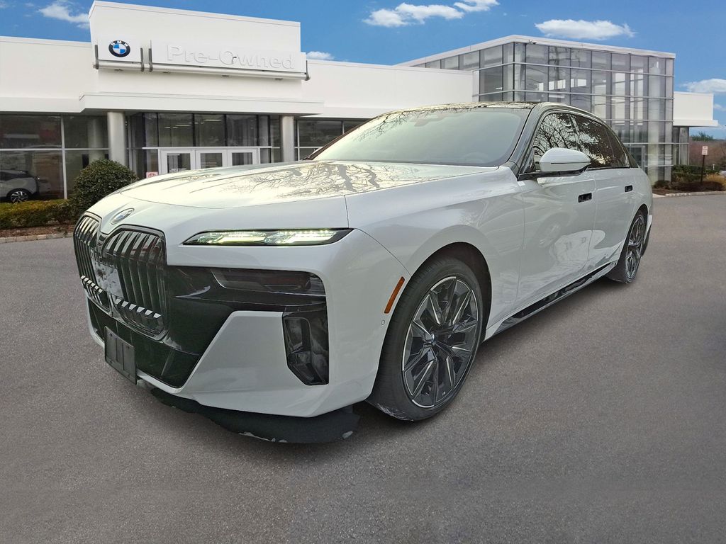 2023 BMW 7 Series 760i's photo
