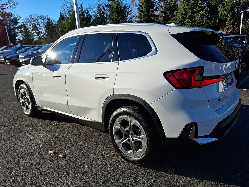 Thumbnail: 2023 BMW X1 - 6