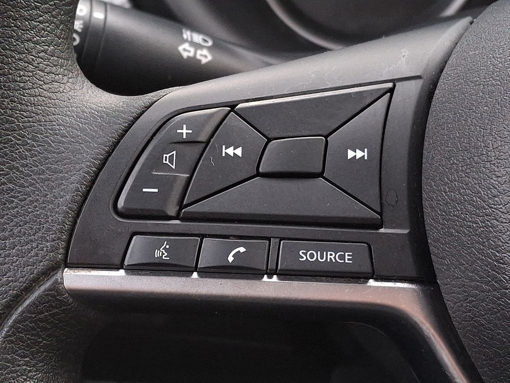 Thumbnail: 2020 Nissan Kicks - 18