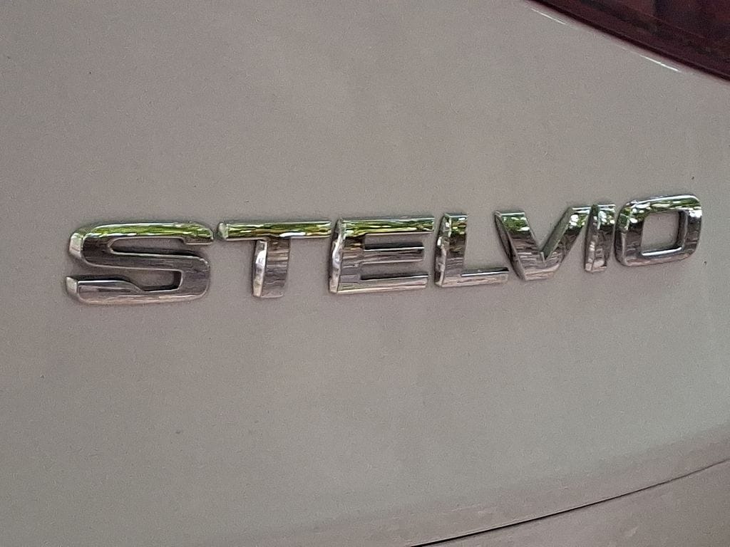 Thumbnail: 2019 Alfa Romeo Stelvio - 28