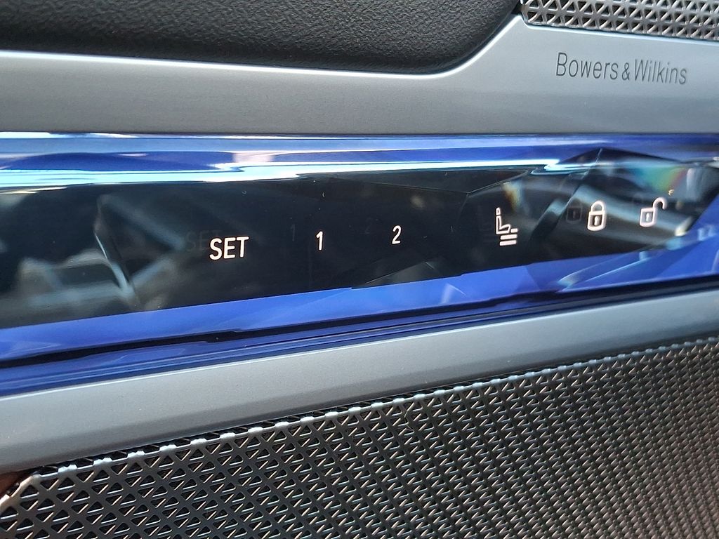 Thumbnail: 2023 BMW 7 Series - 23