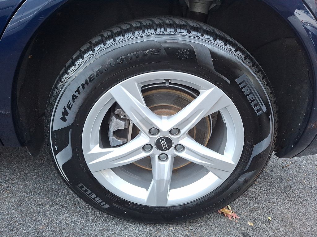 Thumbnail: 2021 Audi Q5 - 6