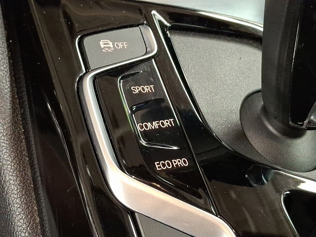 Thumbnail: 2019 BMW 5 Series - 22