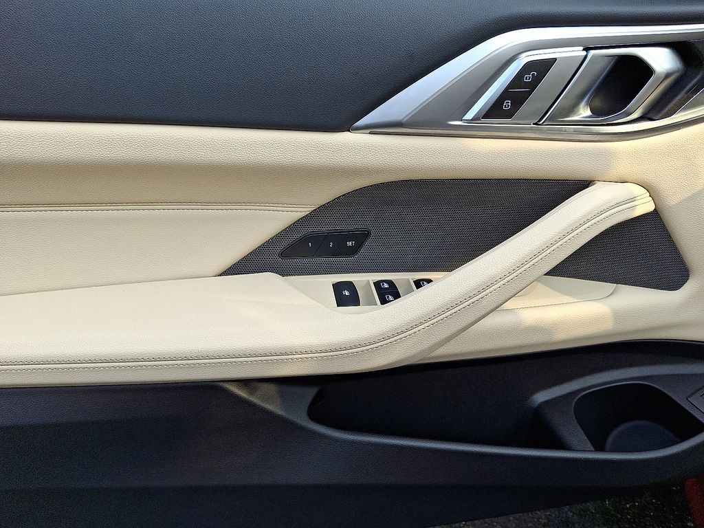 2025 BMW 4 Series M440i 9