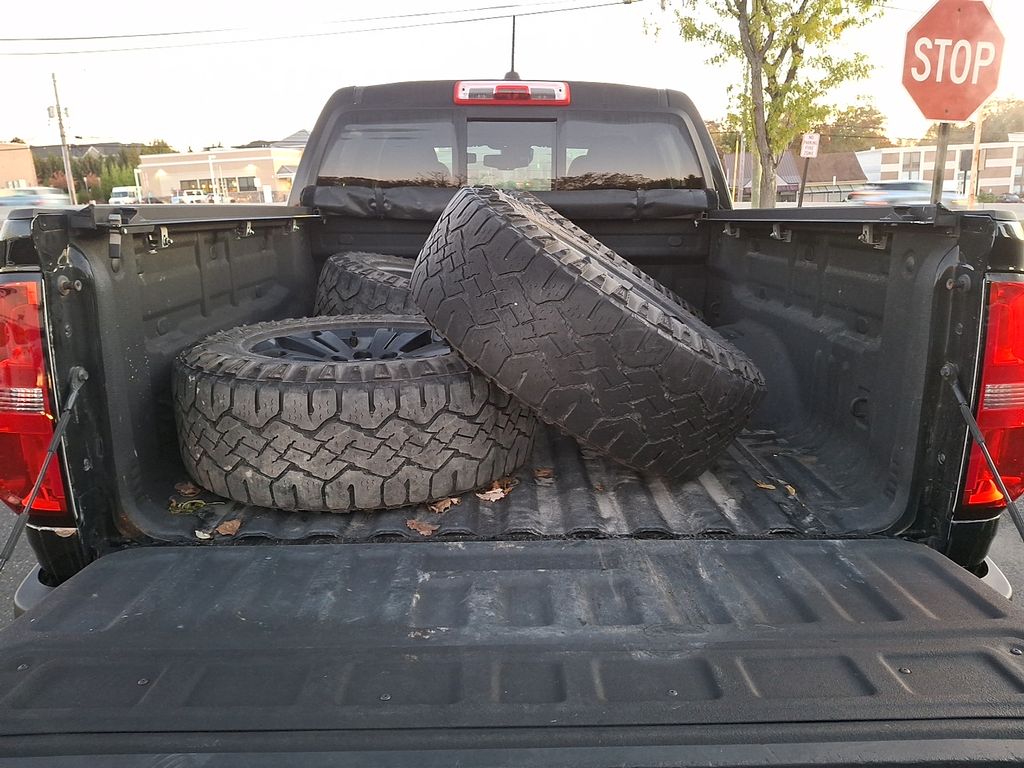 Thumbnail: 2021 Chevrolet Colorado - 26
