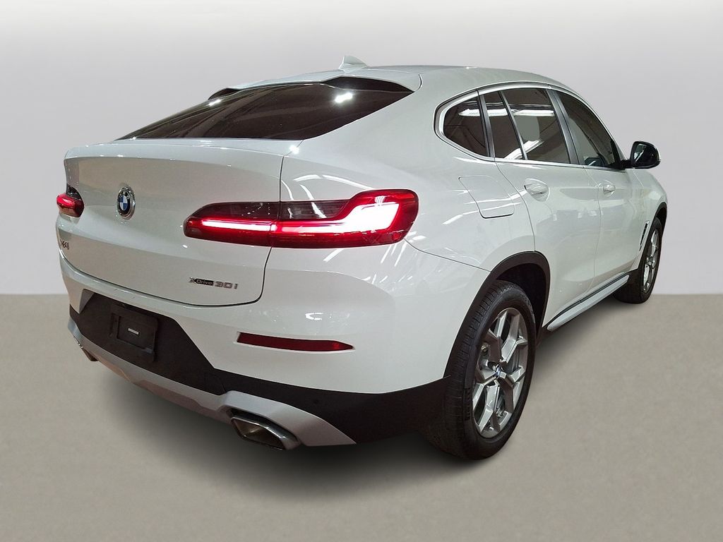 Thumbnail: 2023 BMW X4 - 3